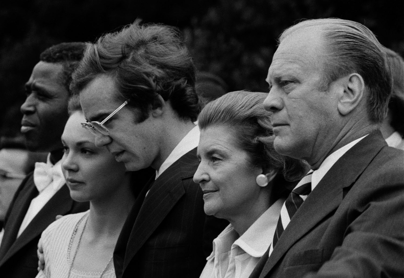 Extraordinary circumstances the presidency of gerald r. ford #6